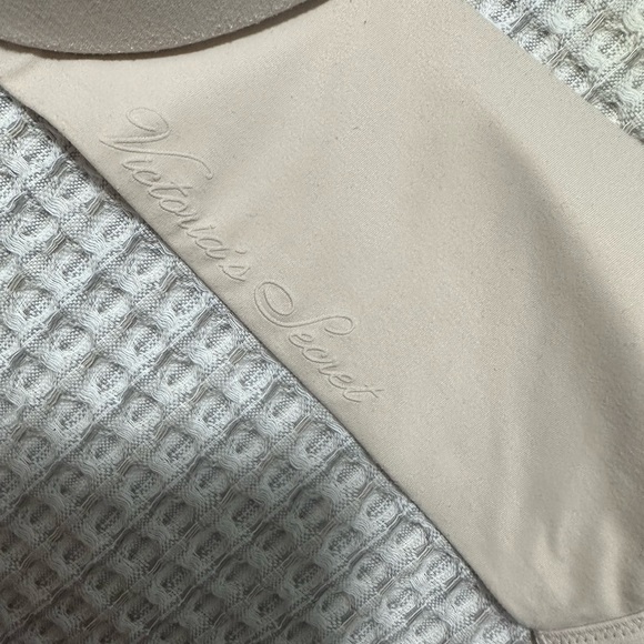 Victoria secret bra INCREDIBLE BY VICTORIA’S SECRET
Light Push-Up Perfect Shape - Picture 7 of 7